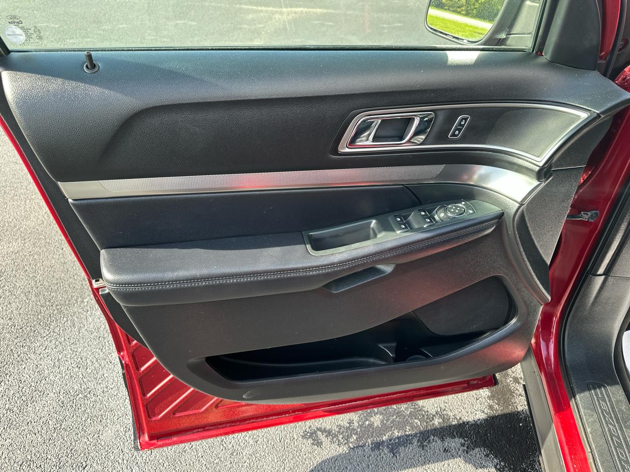 Ford Explorer 4dr 112" WB XLT AWD 2018