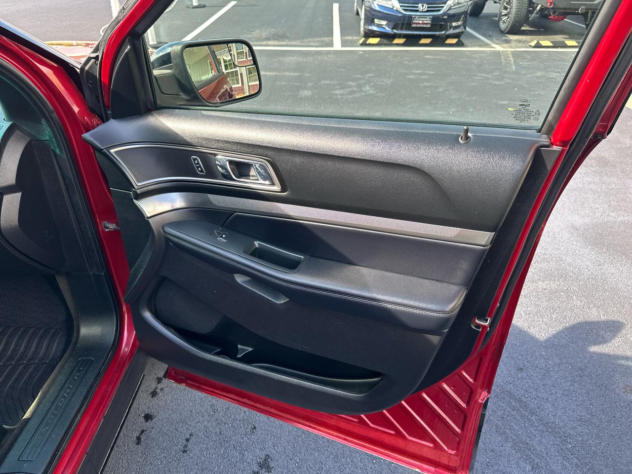 Ford Explorer 4dr 112" WB XLT AWD 2018