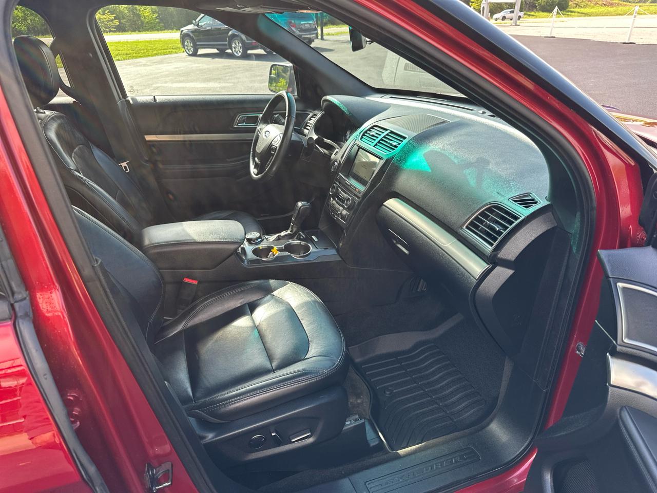 Ford Explorer 4dr 112" WB XLT AWD 2018