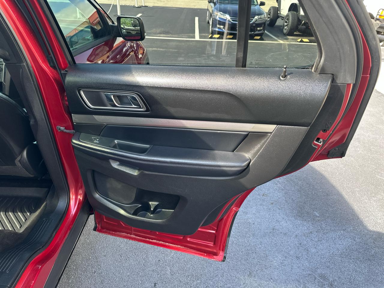 Ford Explorer 4dr 112" WB XLT AWD 2018