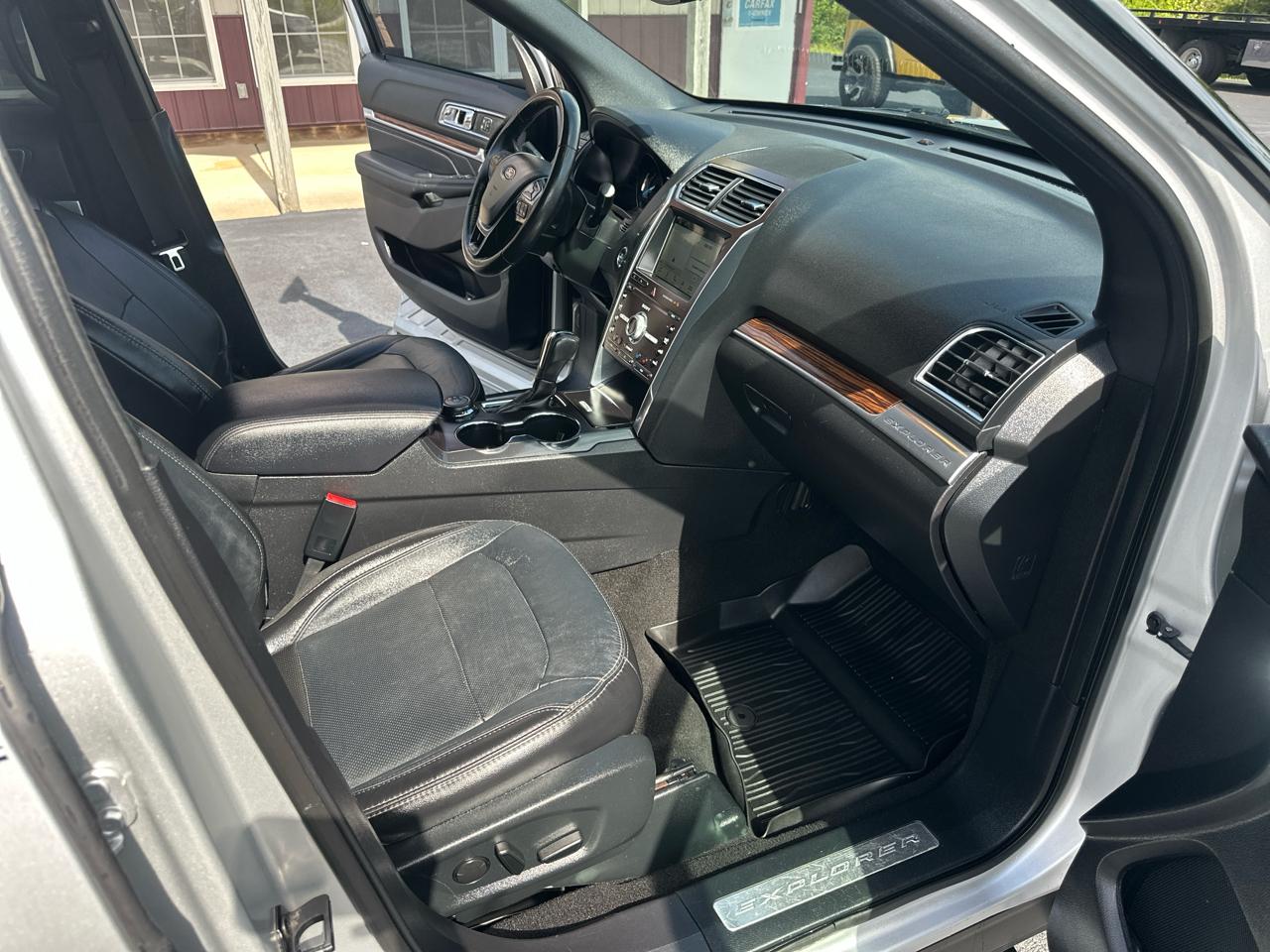 Ford Explorer Limited 4WD 2019