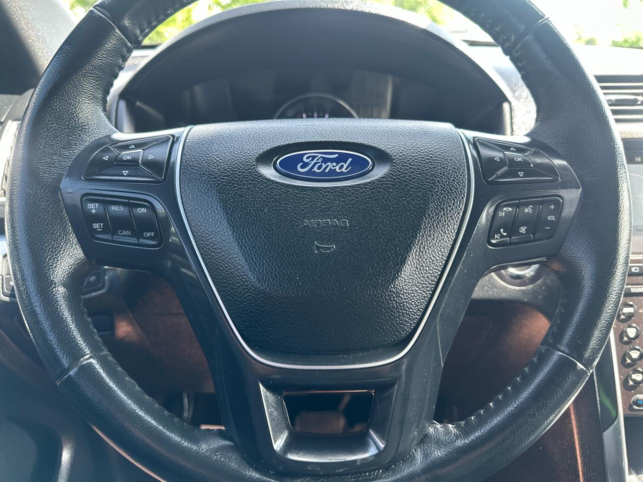 Ford Explorer Limited 4WD 2019