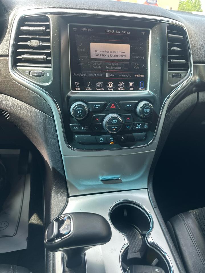 Jeep Grand Cherokee Laredo 4WD 2015