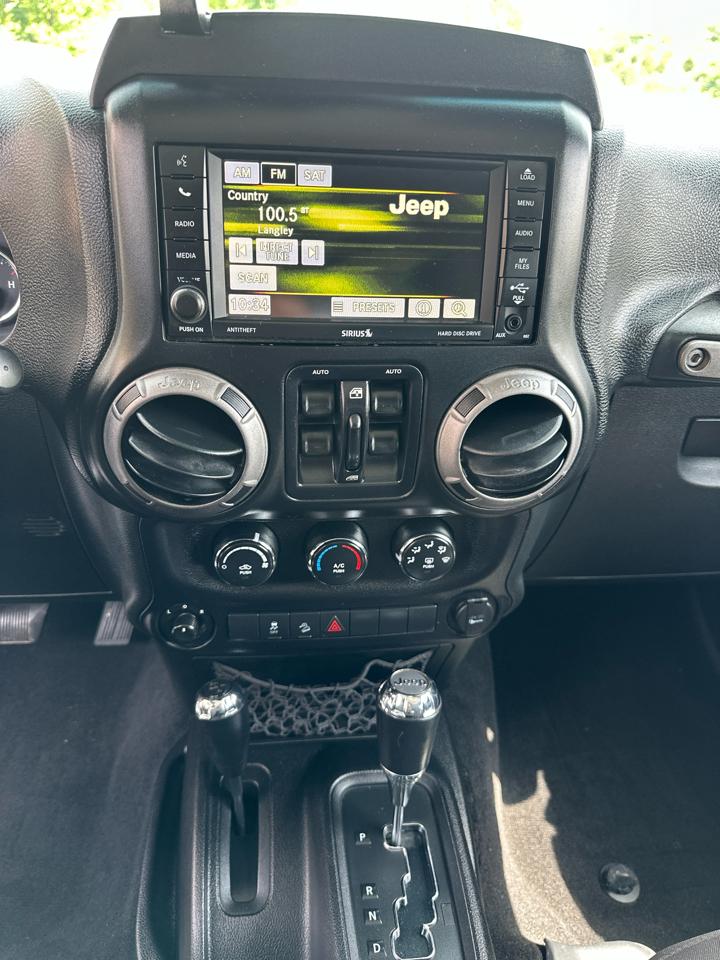 Jeep Wrangler Unlimited Sport 4WD 2015