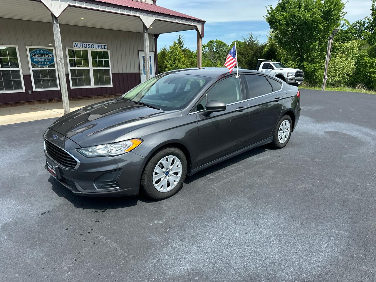 Ford Fusion S 2020