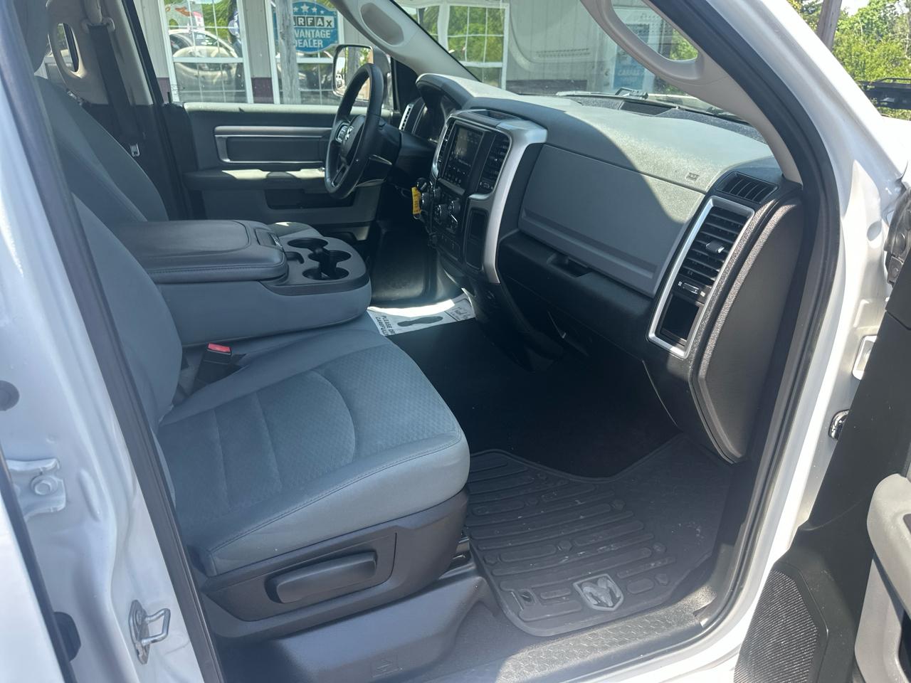 RAM 1500 Classic Tradesman Quad Cab 4WD 2019