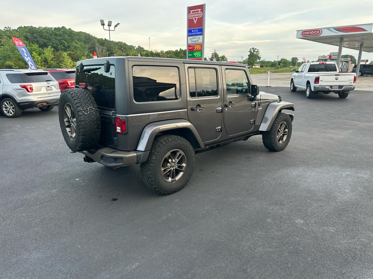 Jeep Wrangler Unlimited Sahara 4WD 2017