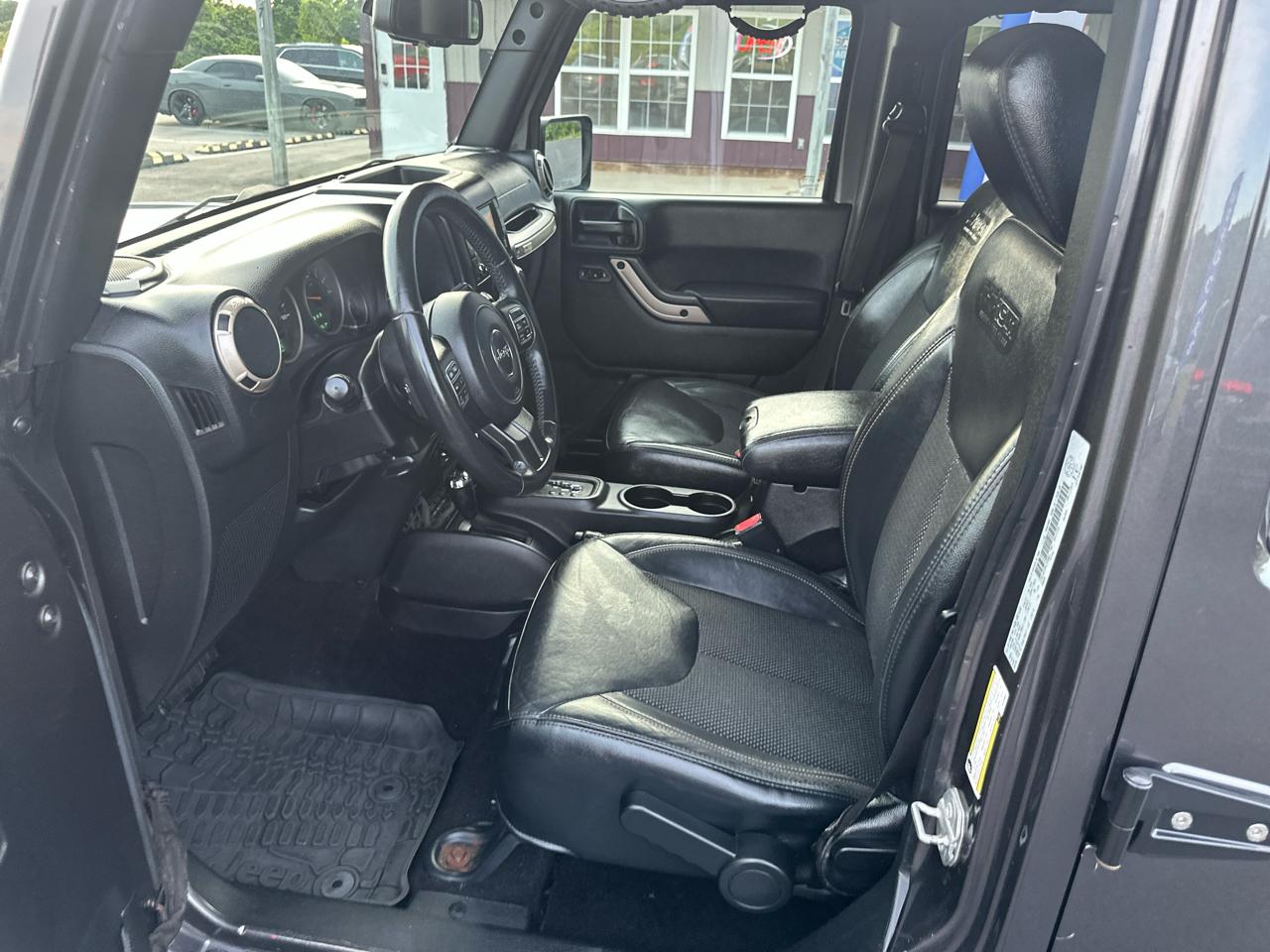 Jeep Wrangler Unlimited Sahara 4WD 2017