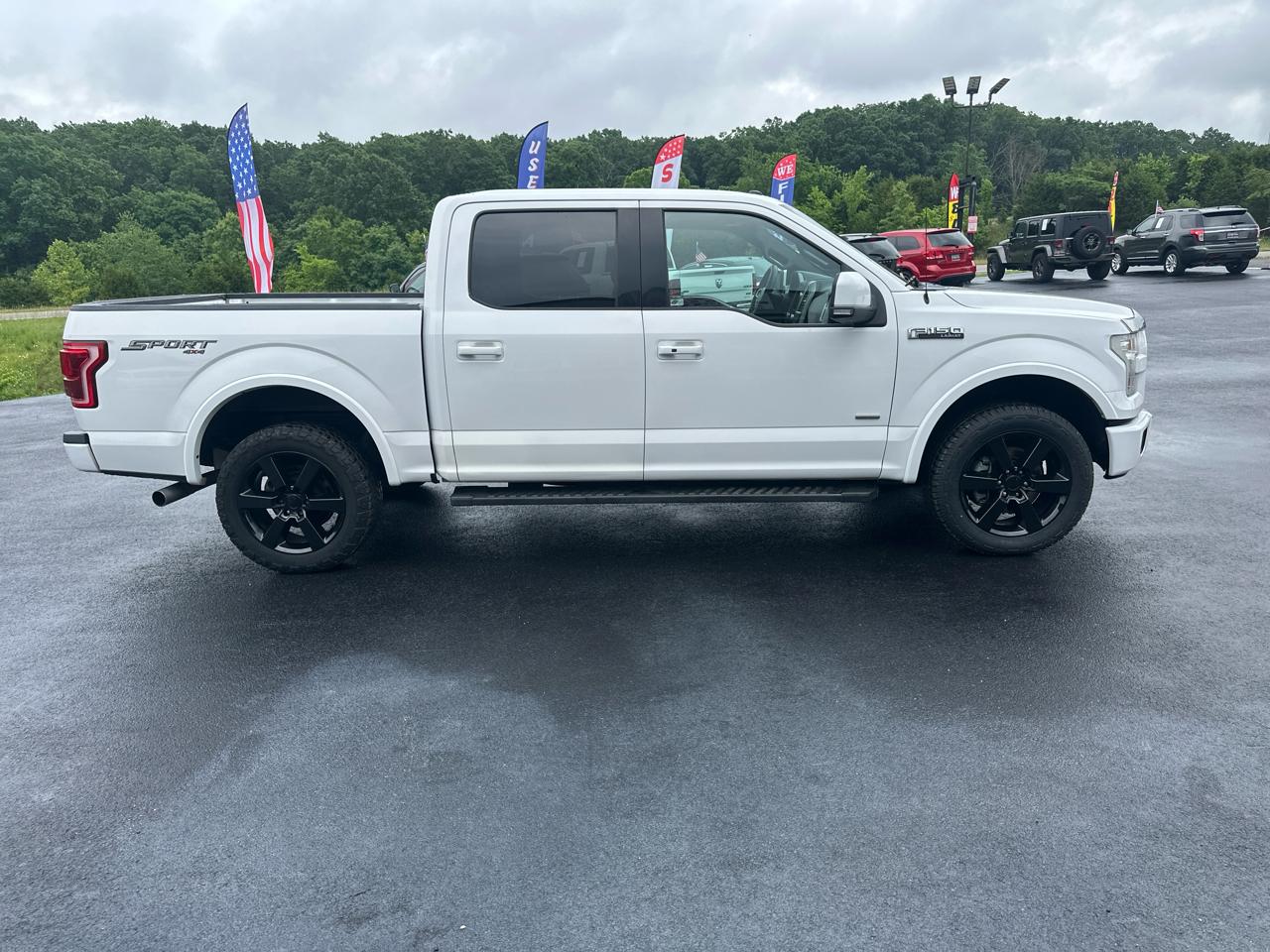 Ford F-150 4WD SuperCab 163" Lariat w/HD Payload Pkg 2016