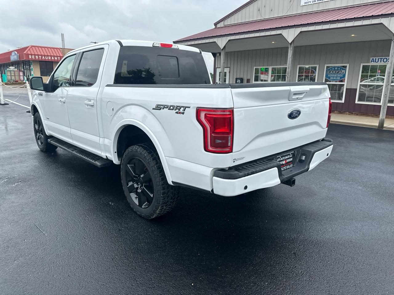 Ford F-150 4WD SuperCab 163" Lariat w/HD Payload Pkg 2016