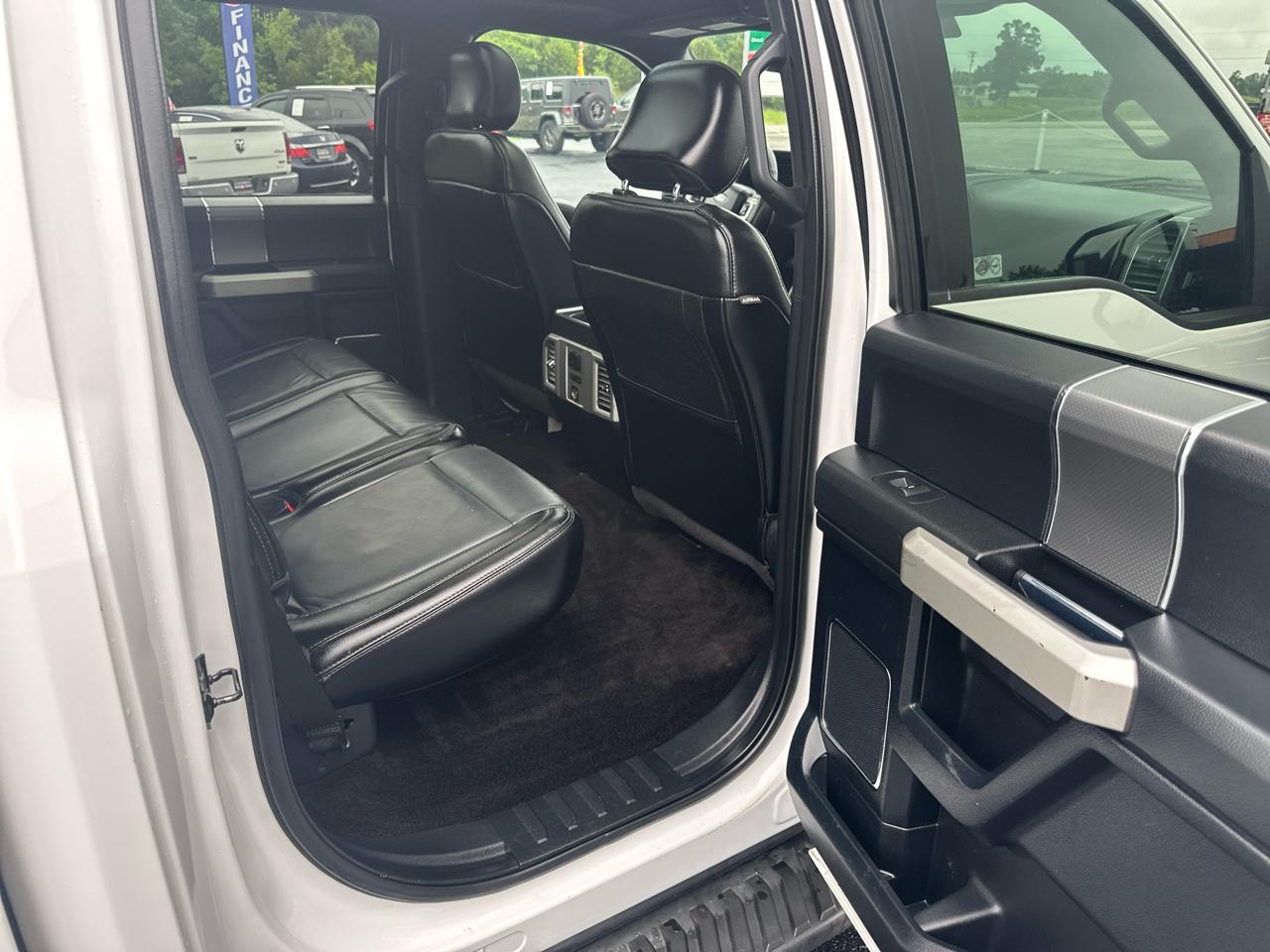 Ford F-150 4WD SuperCab 163" Lariat w/HD Payload Pkg 2016