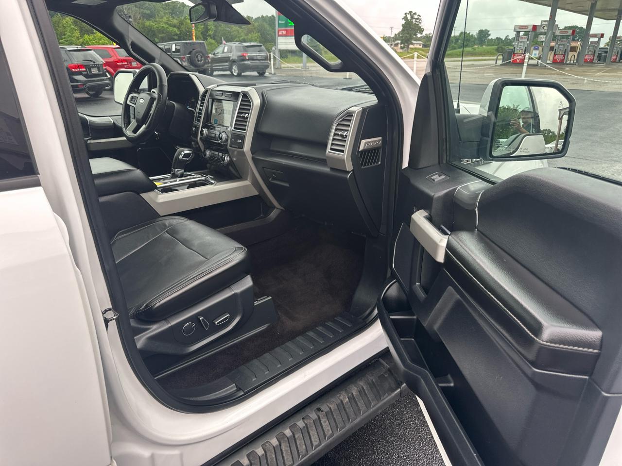 Ford F-150 4WD SuperCab 163" Lariat w/HD Payload Pkg 2016
