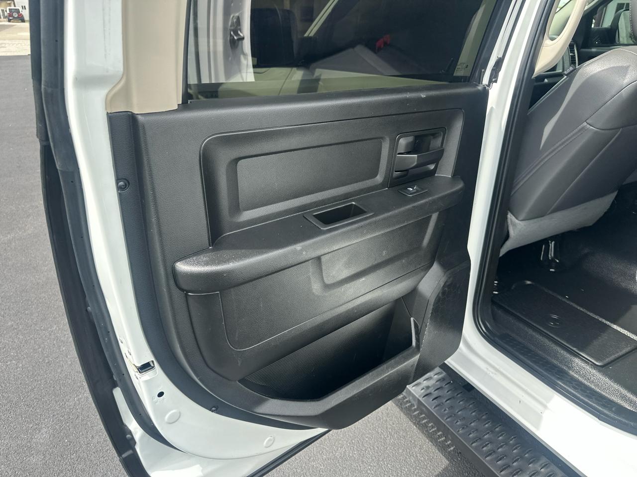 RAM 2500 Tradesman Crew Cab LWB 4WD 2018