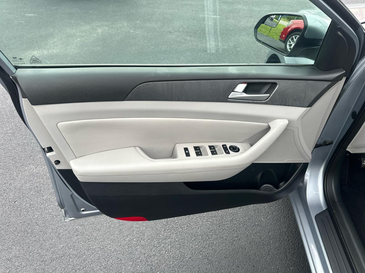 Hyundai Sonata SE 2015