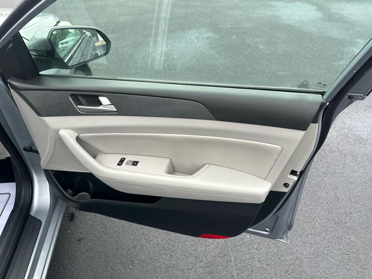 Hyundai Sonata SE 2015