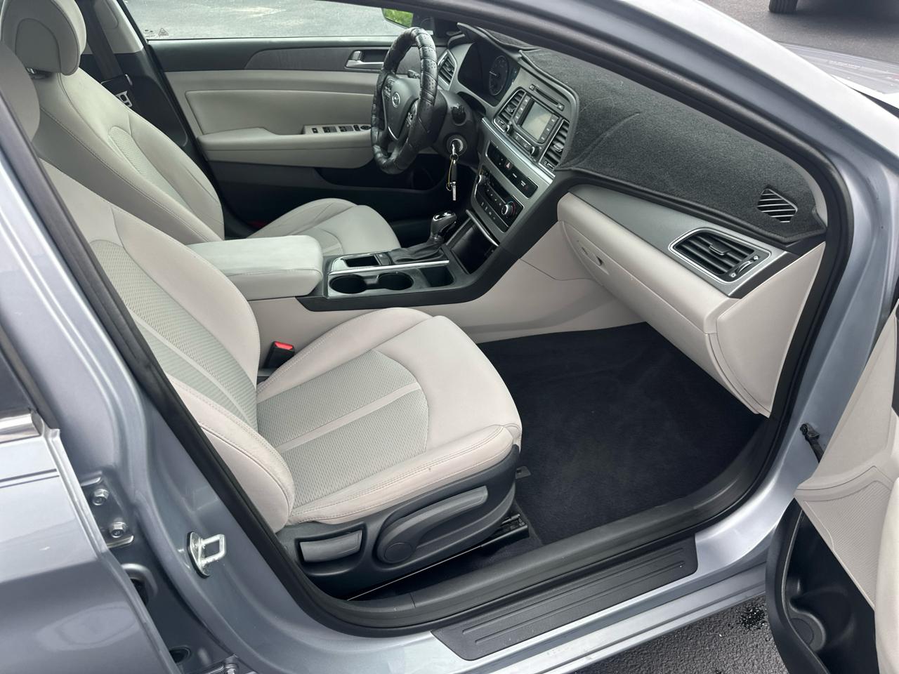 Hyundai Sonata SE 2015