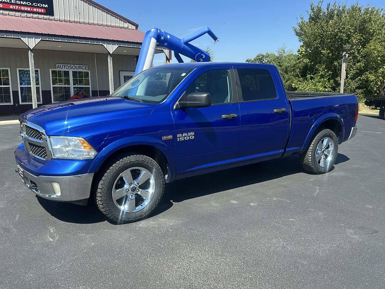RAM 1500 4WD Crew Cab 140.5" Outdoorsman 2016