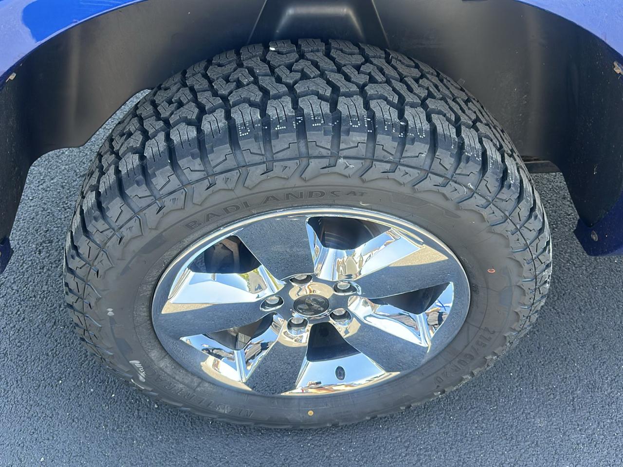 RAM 1500 4WD Crew Cab 140.5" Outdoorsman 2016