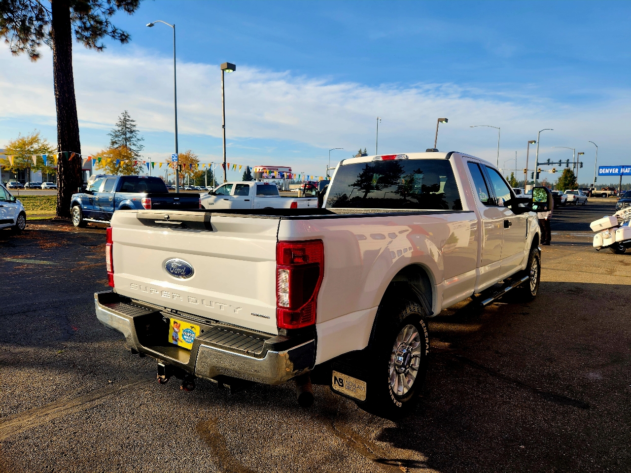 Ford Super Duty F-250 SRW XLT 4WD SuperCab 8' Box 2022 Ford Super Duty F-250 SRW XLT 4WD SuperCab 8' Box 2022