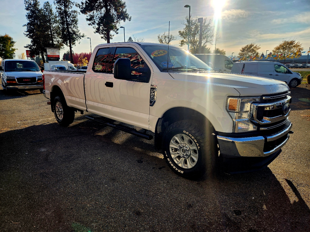 Ford Super Duty F-250 SRW XLT 4WD SuperCab 8' Box 2022 Ford Super Duty F-250 SRW XLT 4WD SuperCab 8' Box 2022