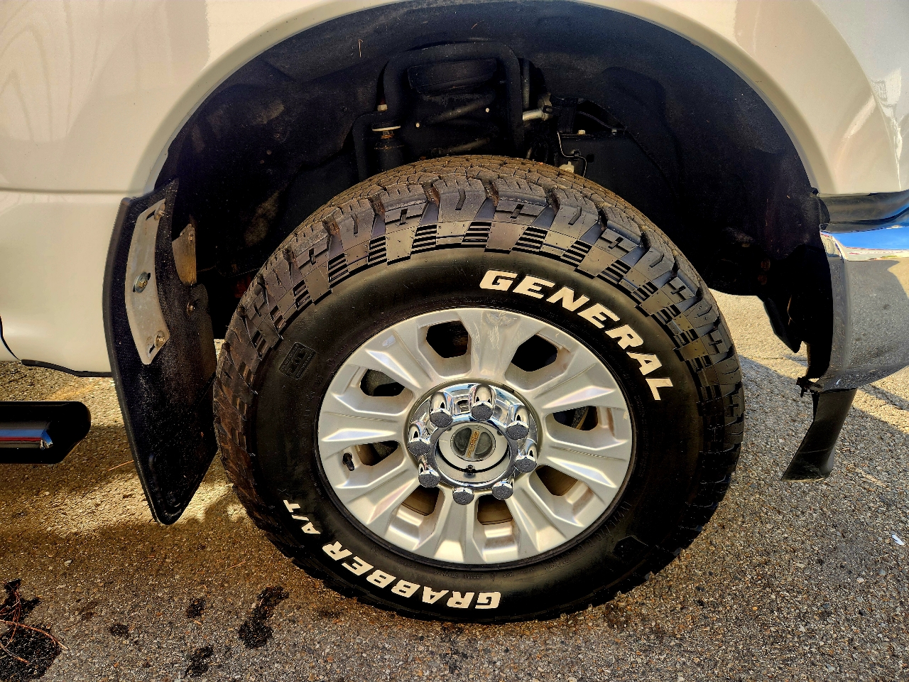 Ford Super Duty F-250 SRW XLT 4WD SuperCab 8' Box 2022 Ford Super Duty F-250 SRW XLT 4WD SuperCab 8' Box 2022