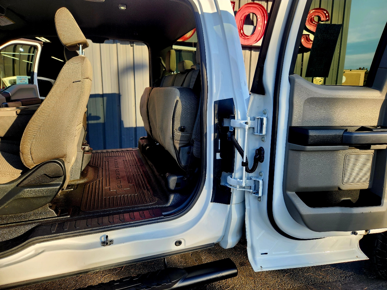 Ford Super Duty F-250 SRW XLT 4WD SuperCab 8' Box 2022 Ford Super Duty F-250 SRW XLT 4WD SuperCab 8' Box 2022