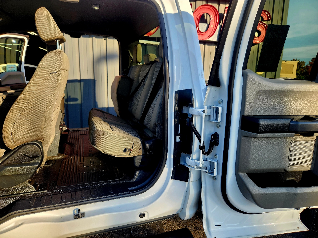 Ford Super Duty F-250 SRW XLT 4WD SuperCab 8' Box 2022 Ford Super Duty F-250 SRW XLT 4WD SuperCab 8' Box 2022