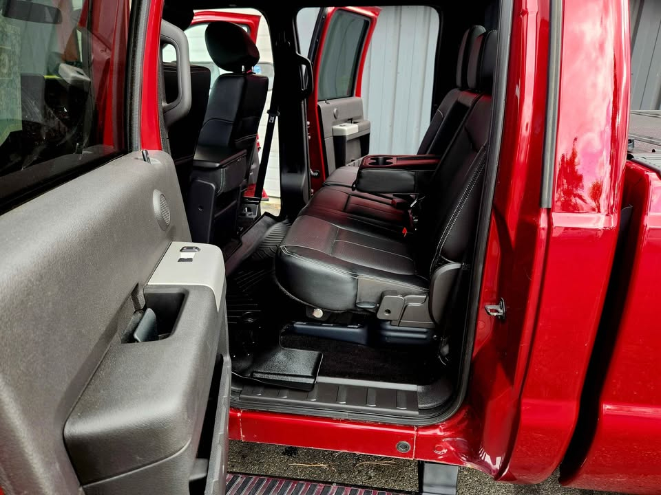 Ford Super Duty F-350 SRW Crew Cab 156" Lariat 2014 Ford Super Duty F-350 SRW Crew Cab 156" Lariat 2014