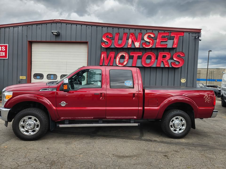 Ford Super Duty F-350 SRW Crew Cab 156" Lariat 2014 Ford Super Duty F-350 SRW Crew Cab 156" Lariat 2014