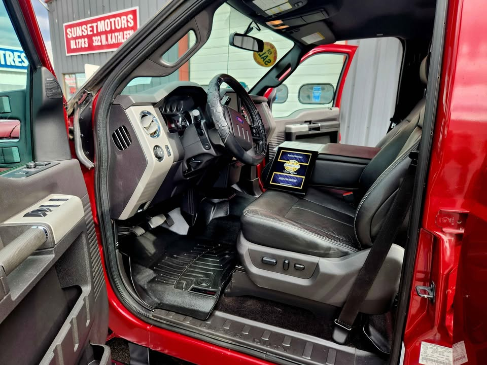 Ford Super Duty F-350 SRW Crew Cab 156" Lariat 2014 Ford Super Duty F-350 SRW Crew Cab 156" Lariat 2014