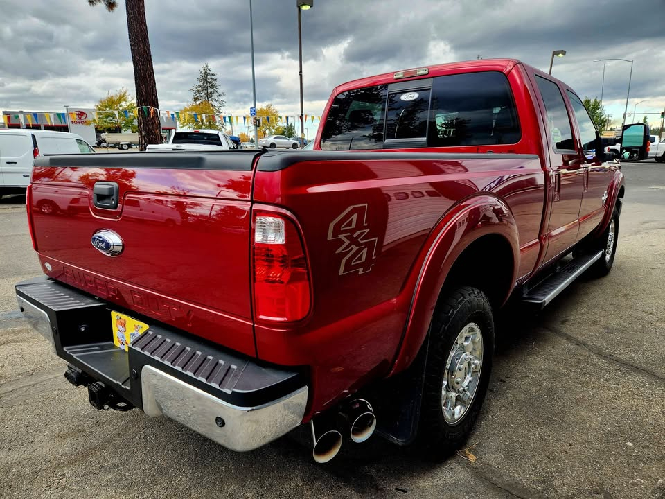 Ford Super Duty F-350 SRW Crew Cab 156" Lariat 2014 Ford Super Duty F-350 SRW Crew Cab 156" Lariat 2014