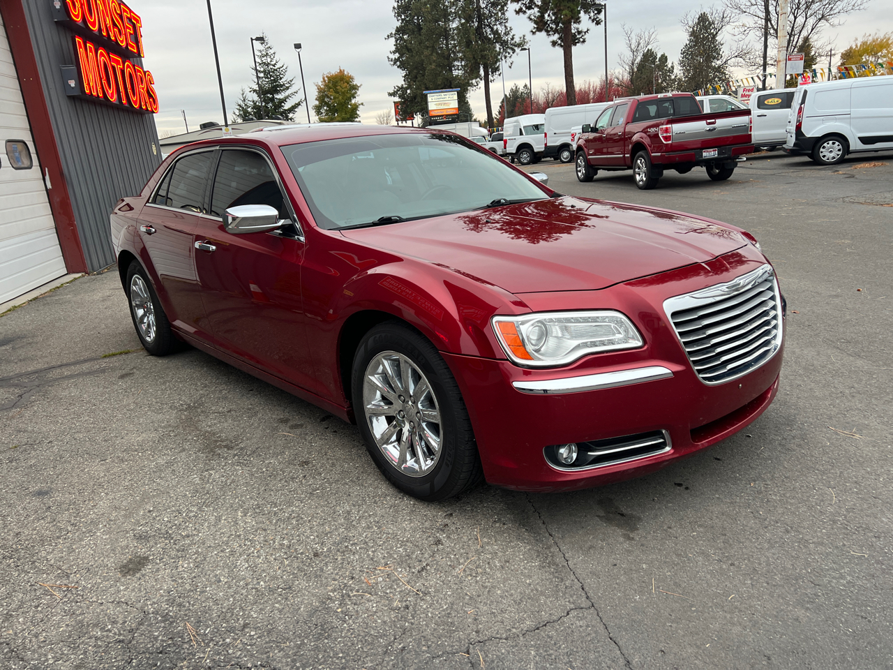 Chrysler 300 4dr Sdn V6 Limited RWD 2012 Chrysler 300 4dr Sdn V6 Limited RWD 2012