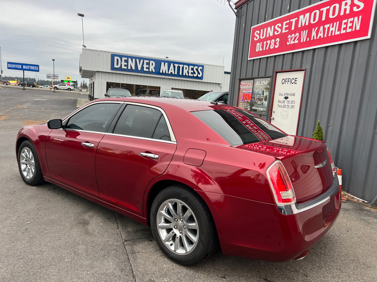 Chrysler 300 4dr Sdn V6 Limited RWD 2012 Chrysler 300 4dr Sdn V6 Limited RWD 2012