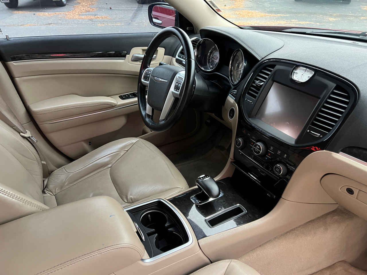 Chrysler 300 4dr Sdn V6 Limited RWD 2012 Chrysler 300 4dr Sdn V6 Limited RWD 2012