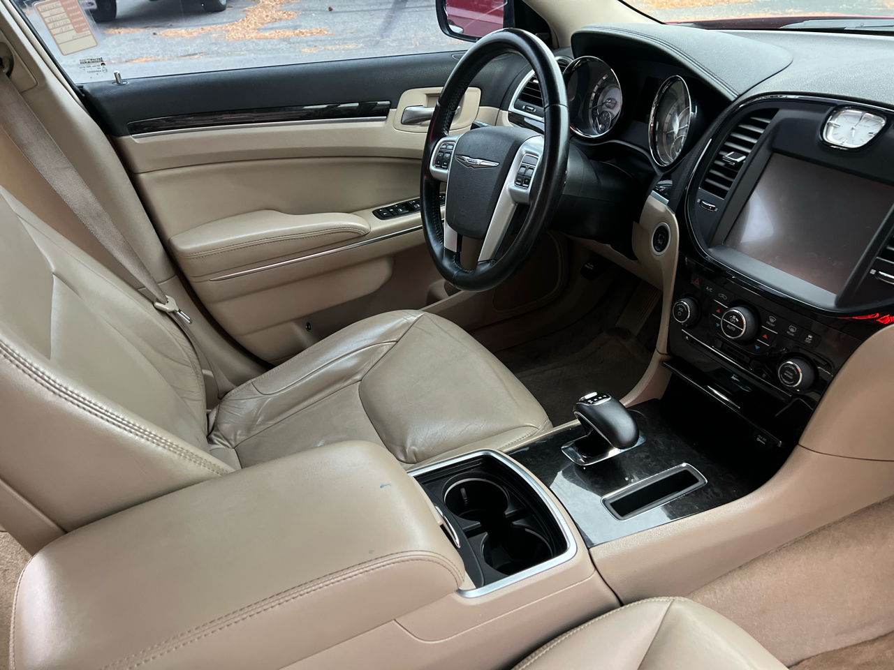 Chrysler 300 4dr Sdn V6 Limited RWD 2012 Chrysler 300 4dr Sdn V6 Limited RWD 2012