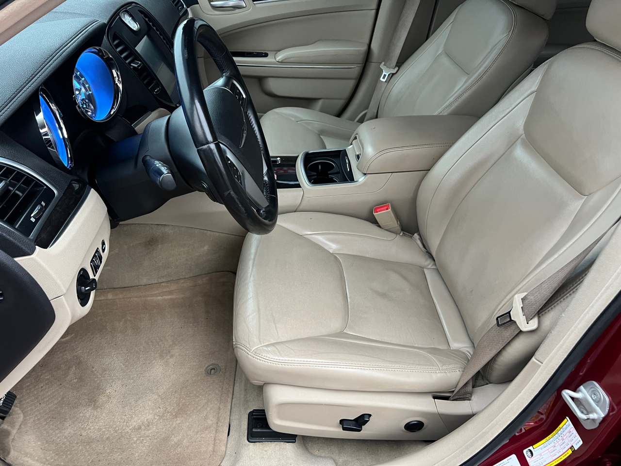 Chrysler 300 4dr Sdn V6 Limited RWD 2012 Chrysler 300 4dr Sdn V6 Limited RWD 2012