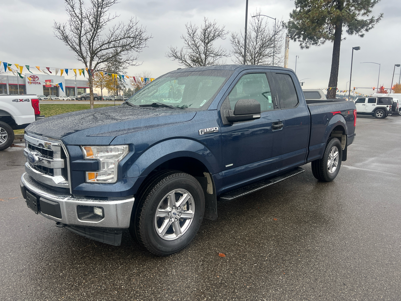 2017 Ford F-150 4WD SuperCab 145" XLT