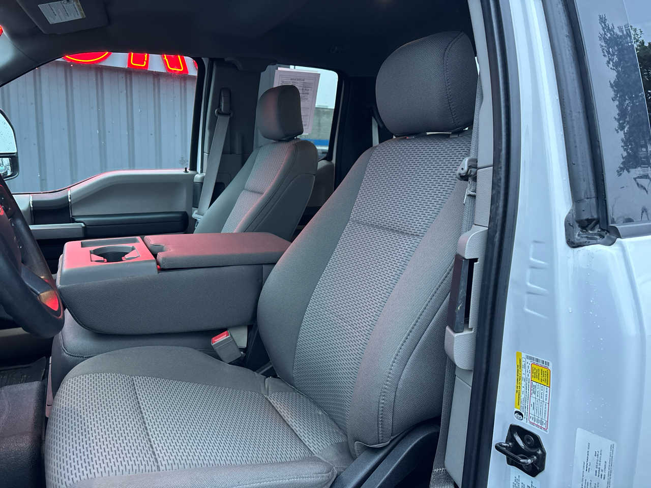 Ford Super Duty F-350 SRW XLT 4WD SuperCab 8' Box 2019