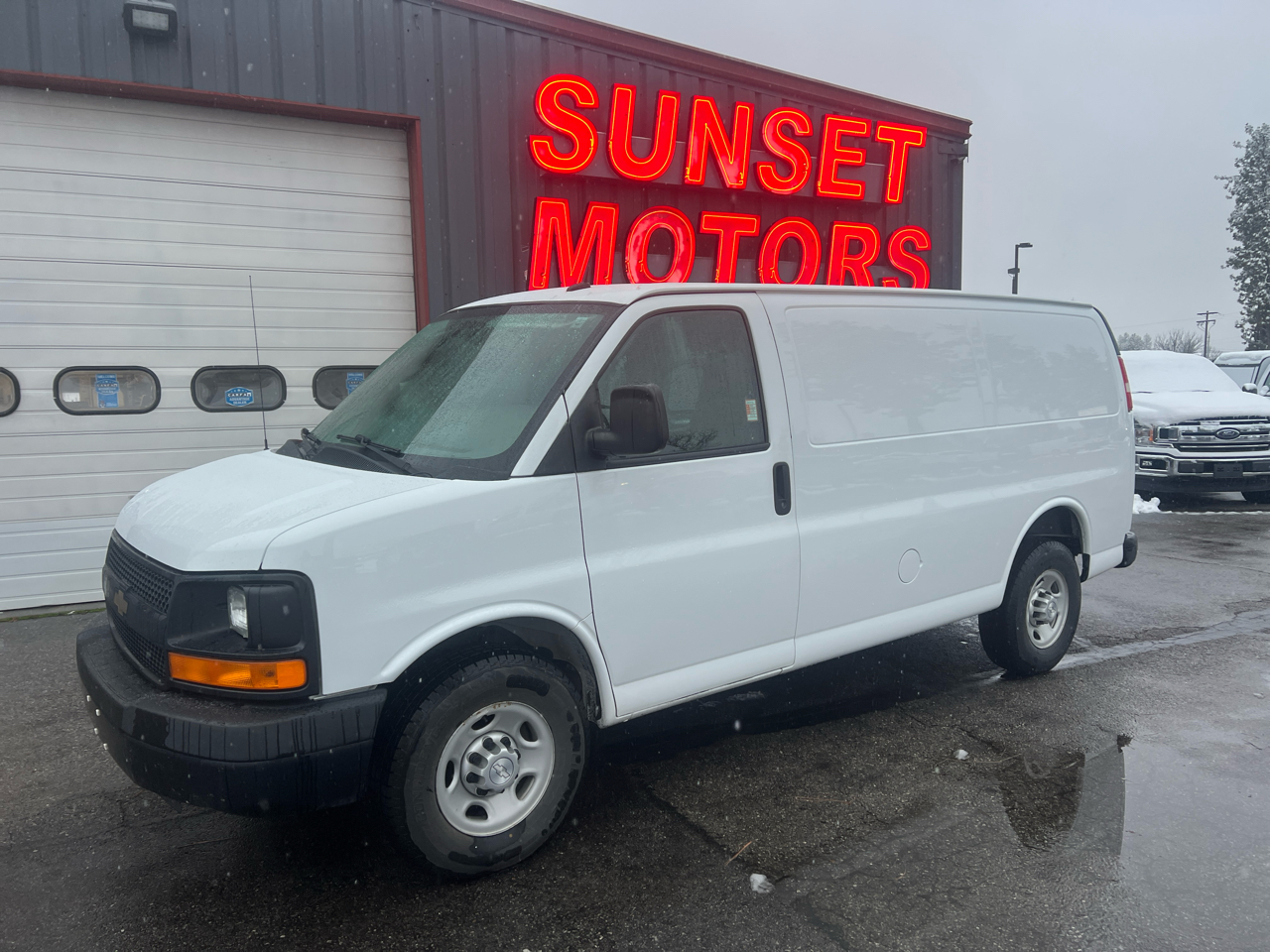 2014 Chevrolet Express Cargo Van RWD 2500 135"