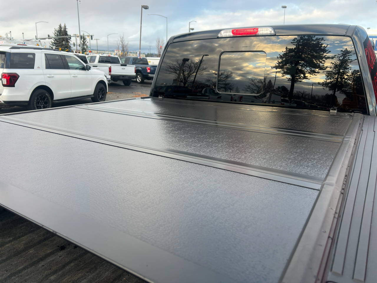 Ford F-150 4WD SuperCrew 145" Lariat 2020