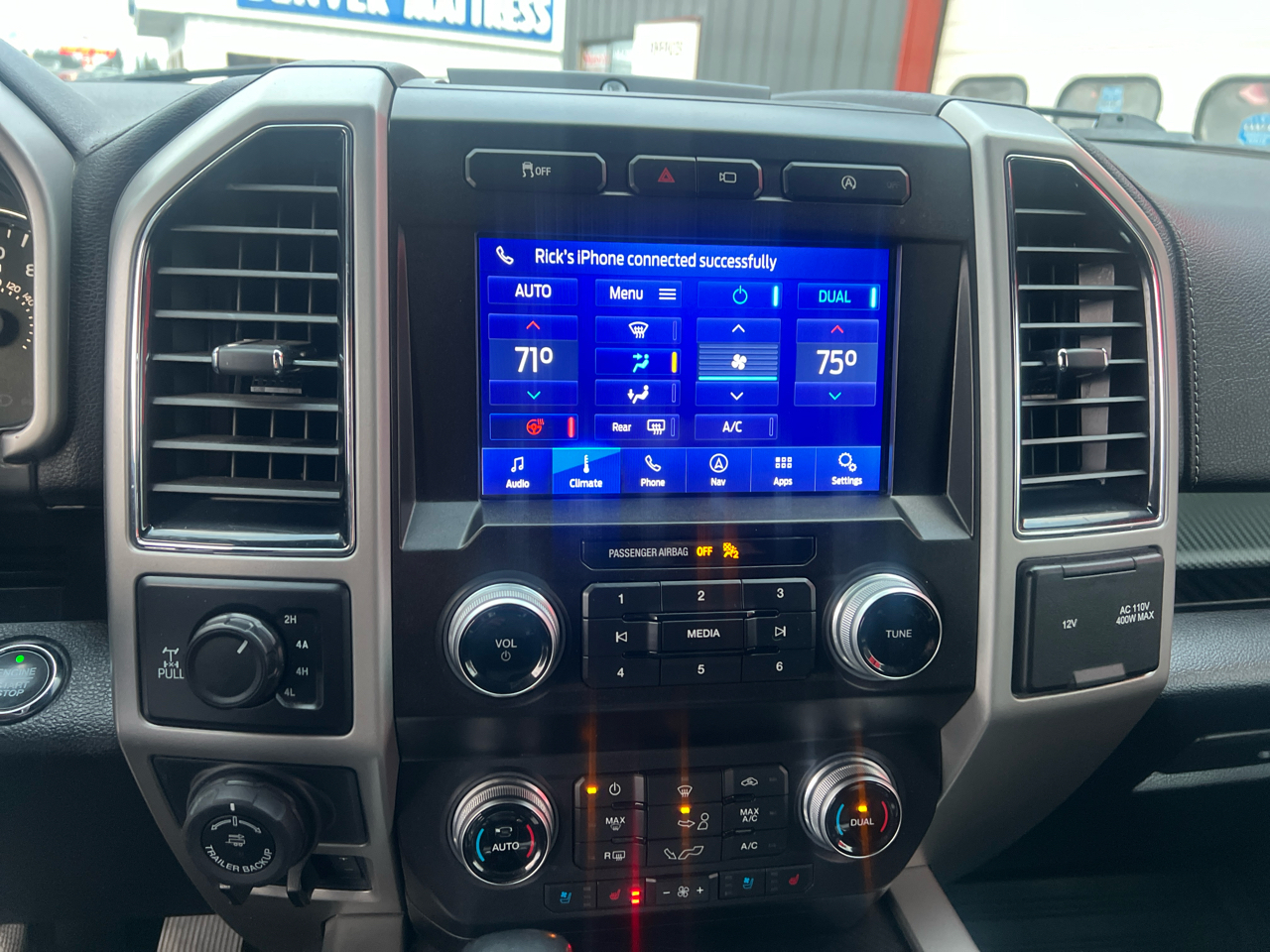 Ford F-150 4WD SuperCrew 145" Lariat 2020