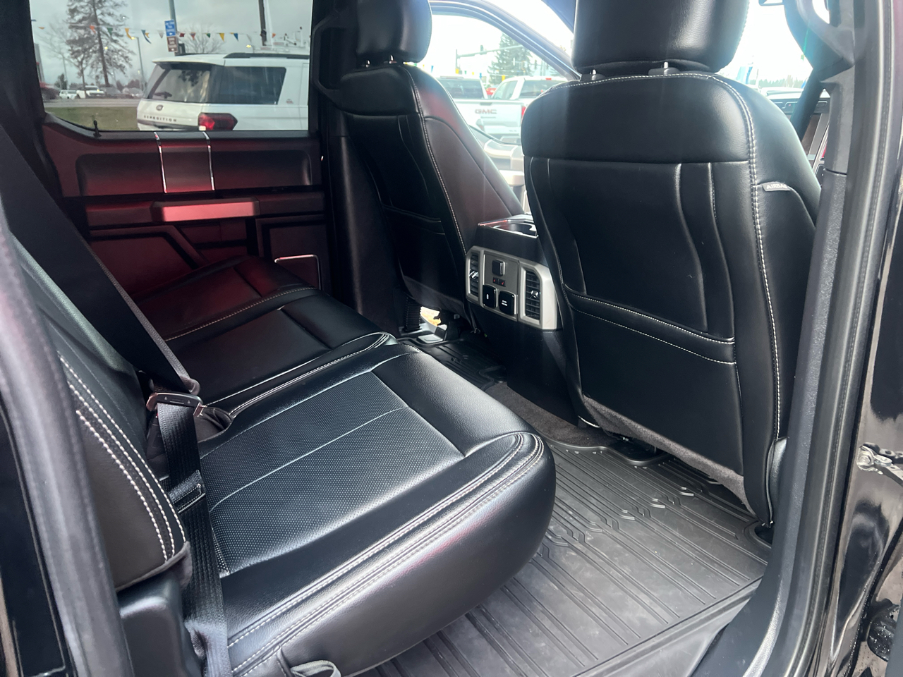 Ford F-150 4WD SuperCrew 145" Lariat 2020