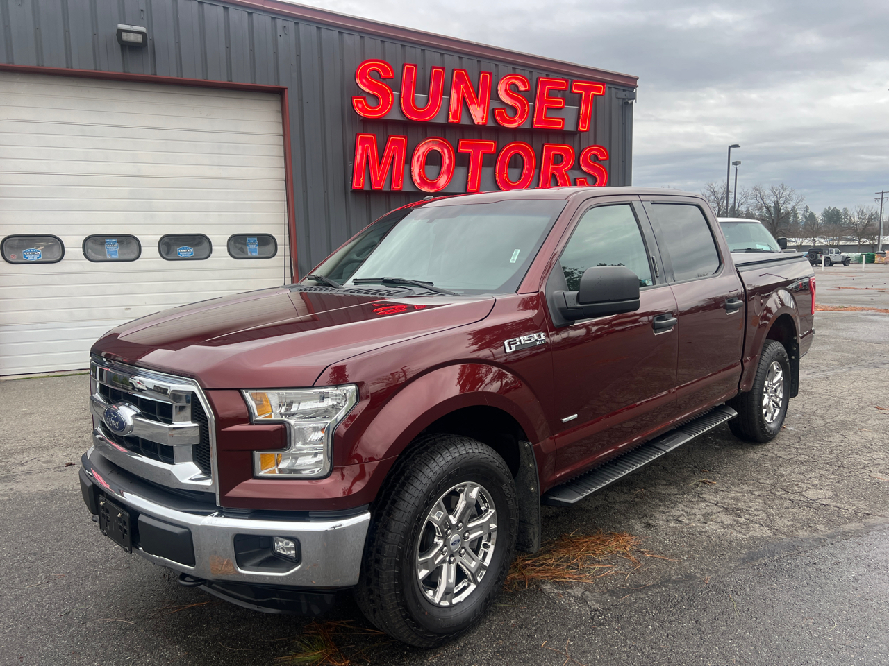 Ford F-150 4WD SuperCrew 145" XLT 2015