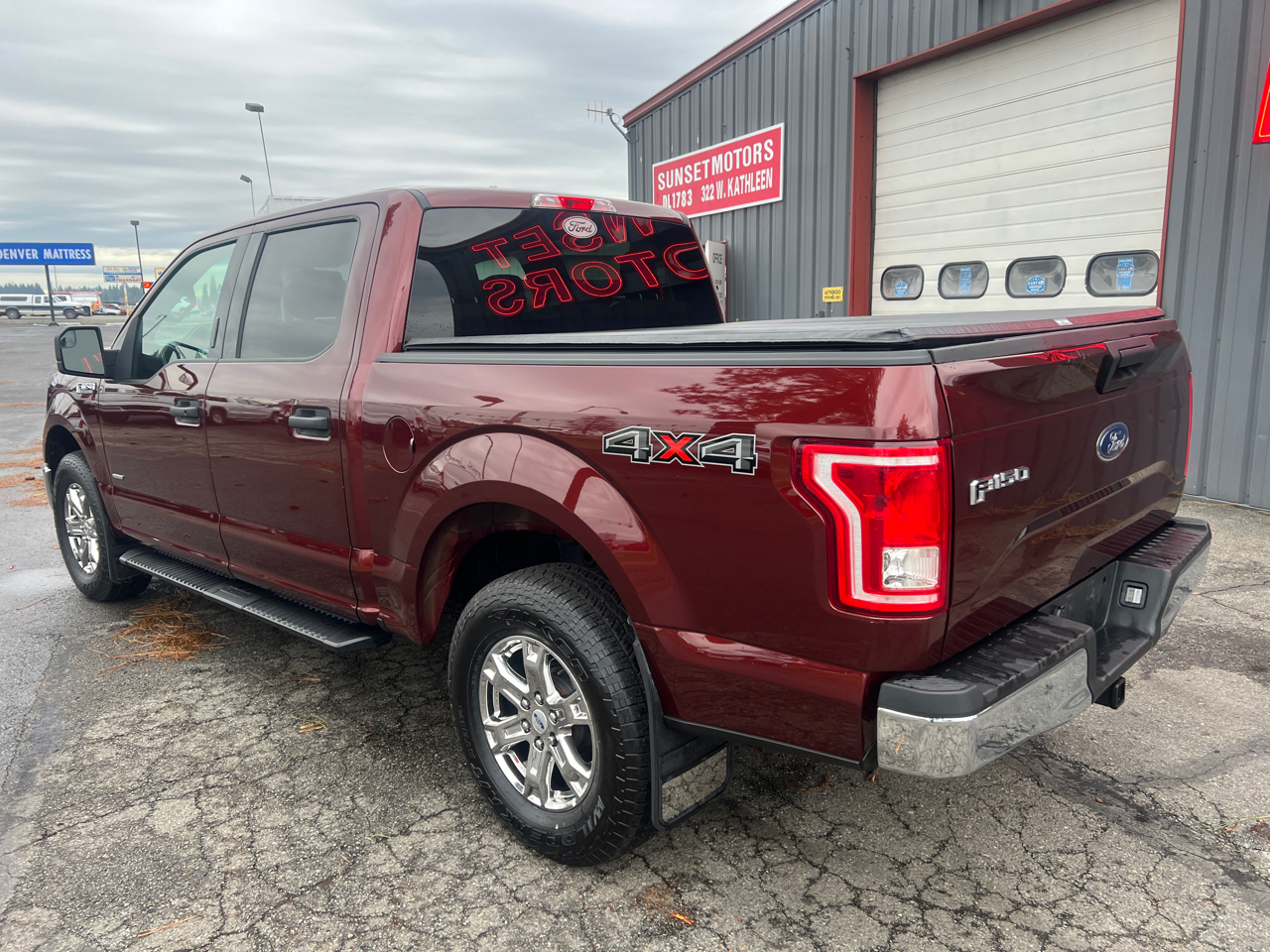 Ford F-150 4WD SuperCrew 145" XLT 2015