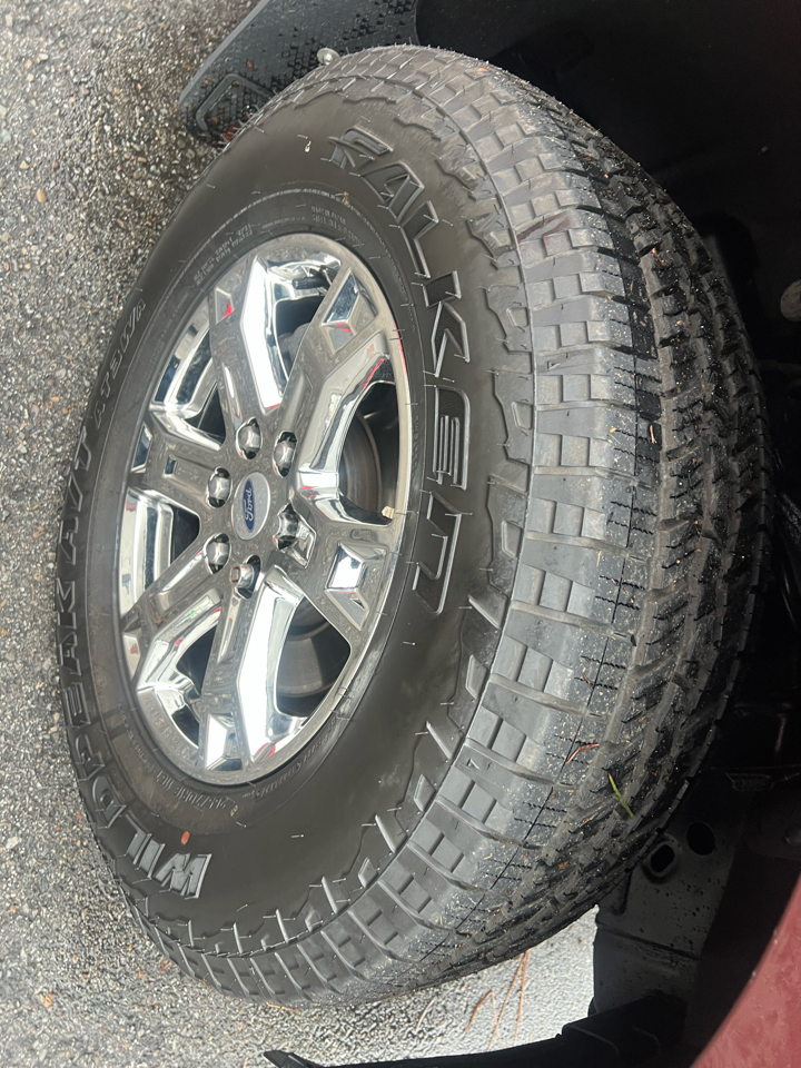 Ford F-150 4WD SuperCrew 145" XLT 2015