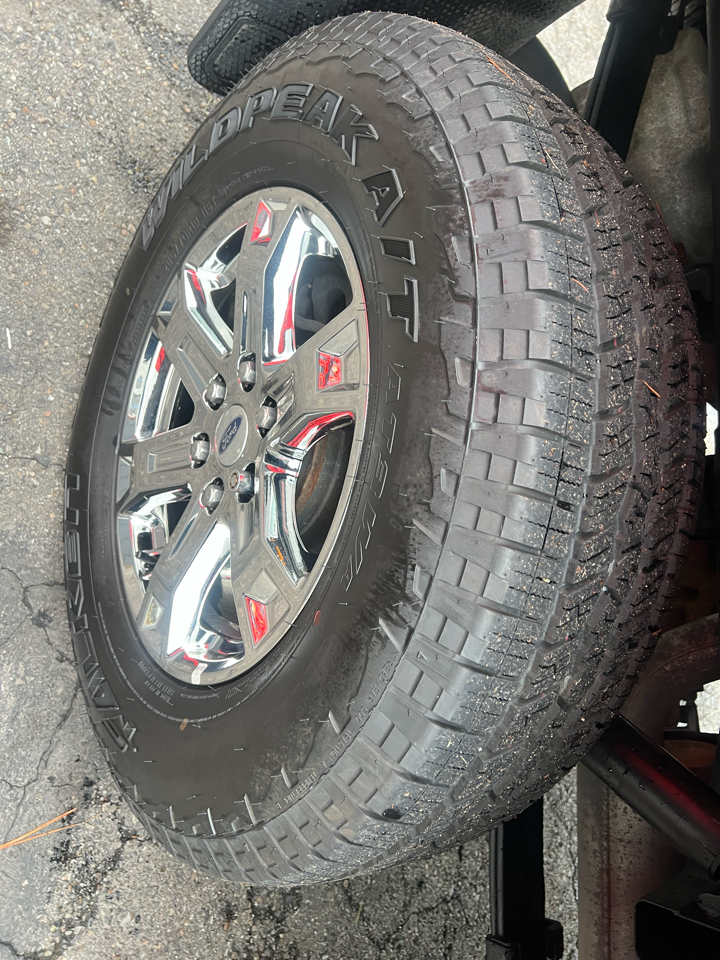 Ford F-150 4WD SuperCrew 145" XLT 2015