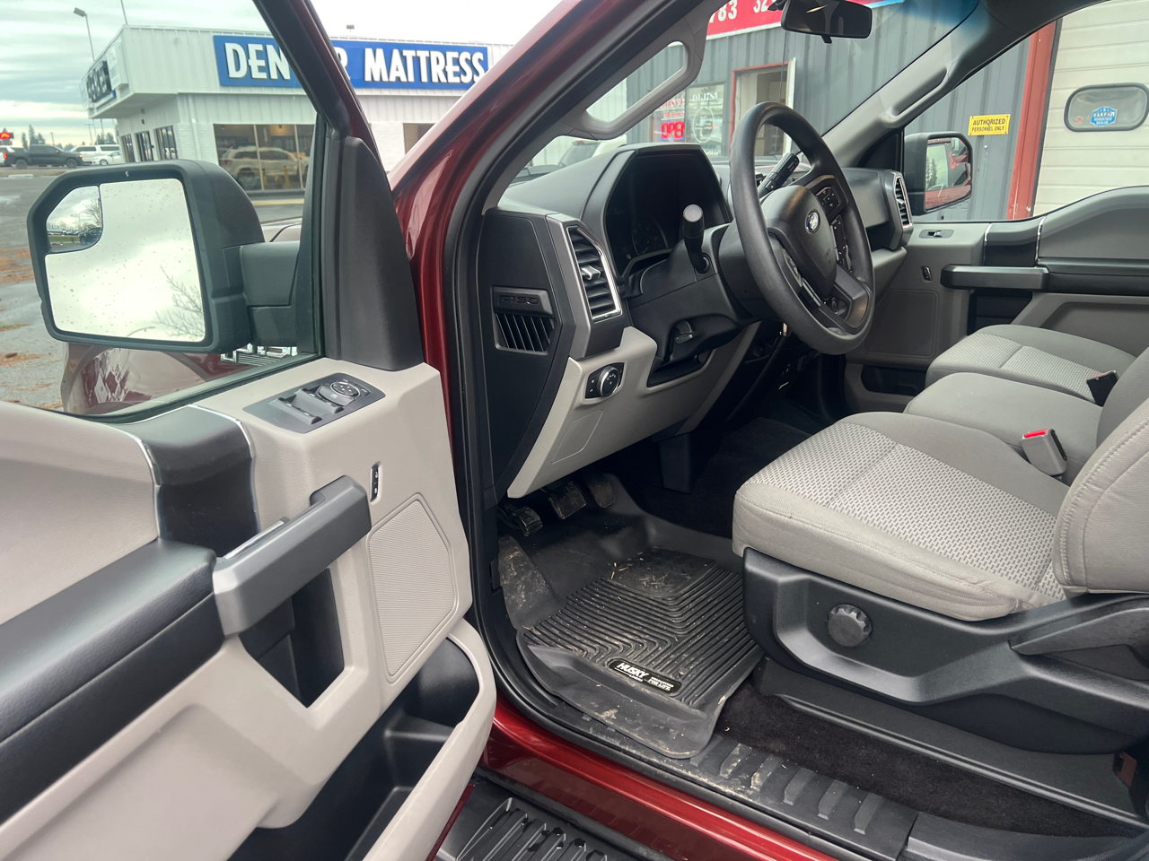 Ford F-150 4WD SuperCrew 145" XLT 2015