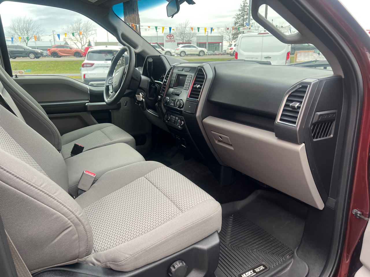 Ford F-150 4WD SuperCrew 145" XLT 2015