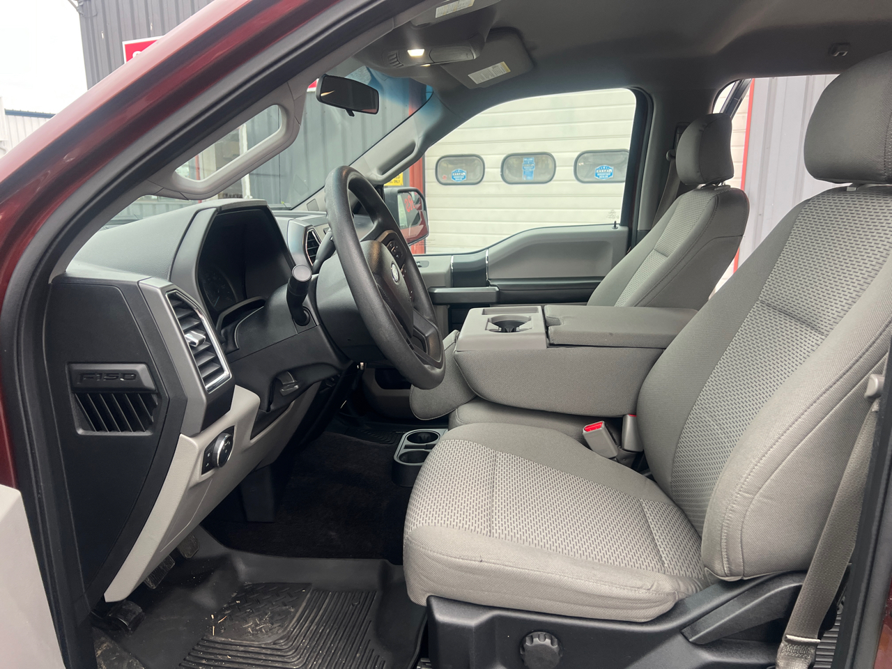 Ford F-150 4WD SuperCrew 145" XLT 2015