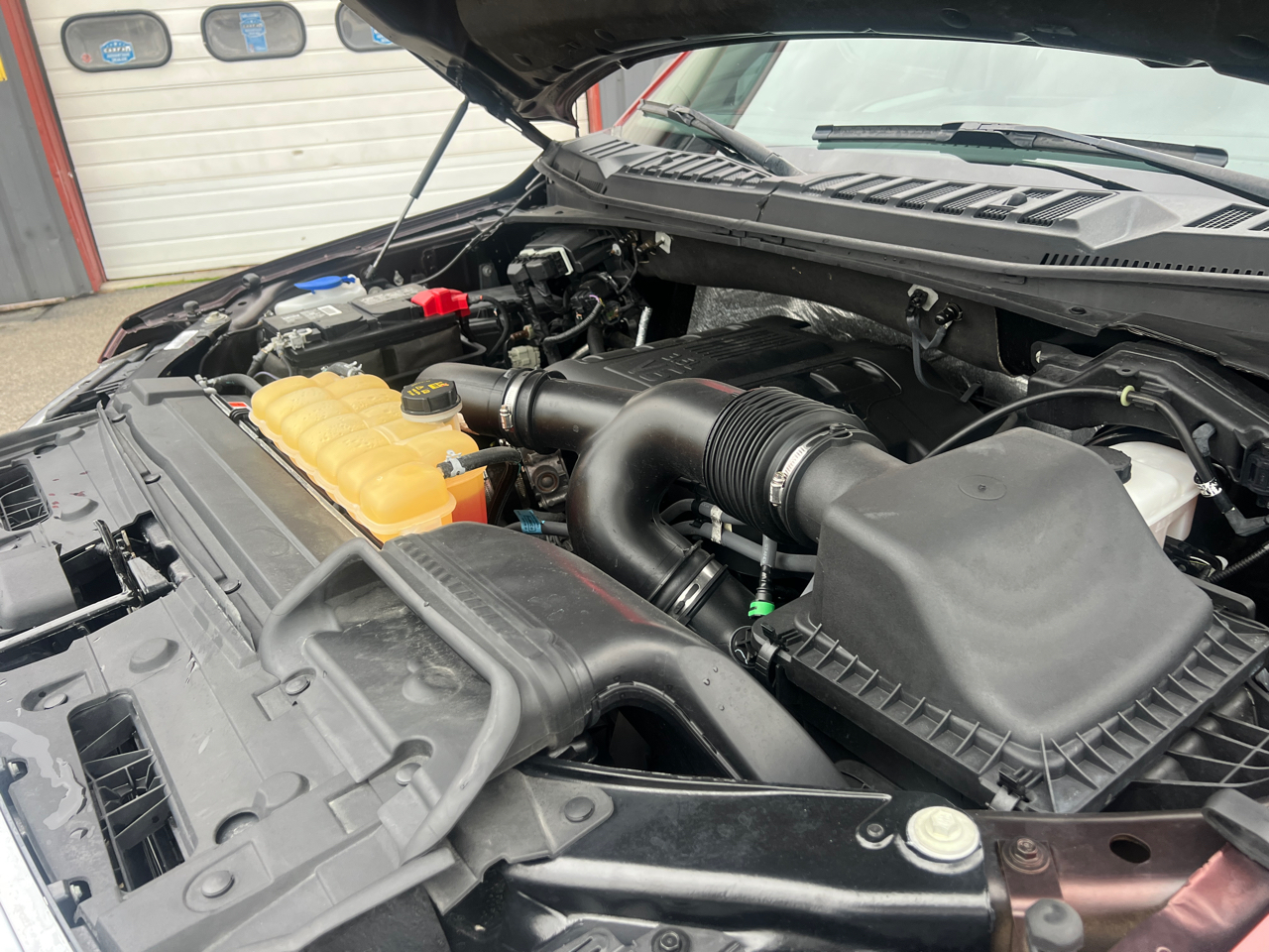 Ford F-150 4WD SuperCrew 145" XLT 2015